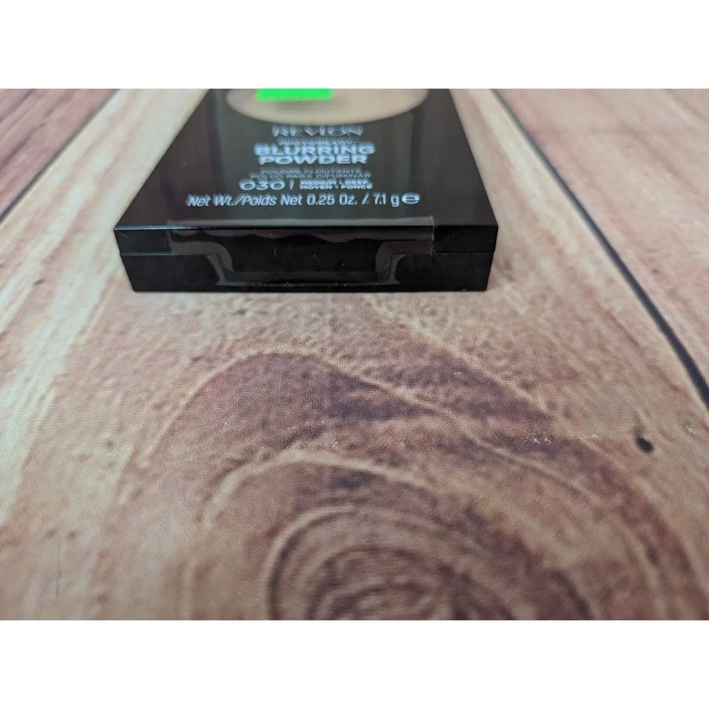 Revlon Photoready Blurring‎ Powder 030 Medium Deep